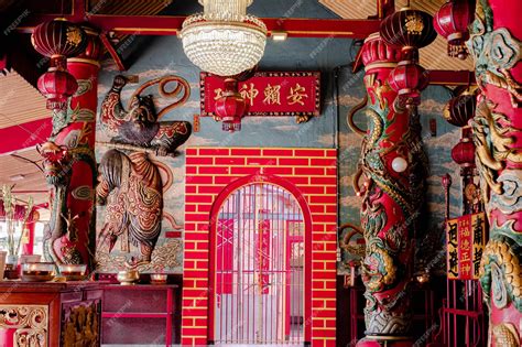 inside a metal house burning should for help confucianism|temple of the confucian rites.